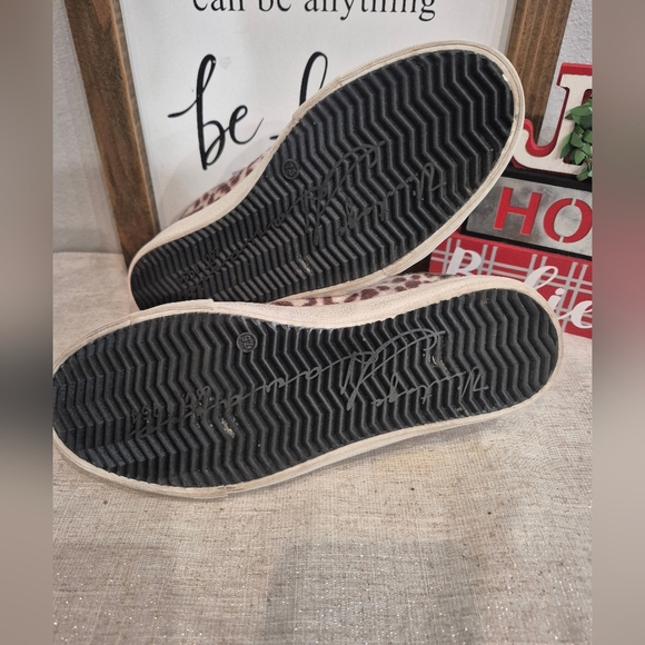 Vinage Havana Star Sneakers, Size 7.5, Leopard Print Sneakers. - Picture 9 of 10